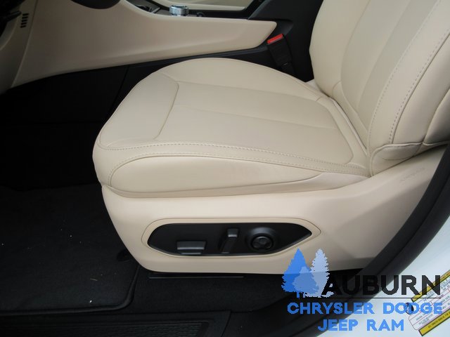 New 2025 Jeep Grand Cherokee L Limited w/ Black Appearance Package image 7