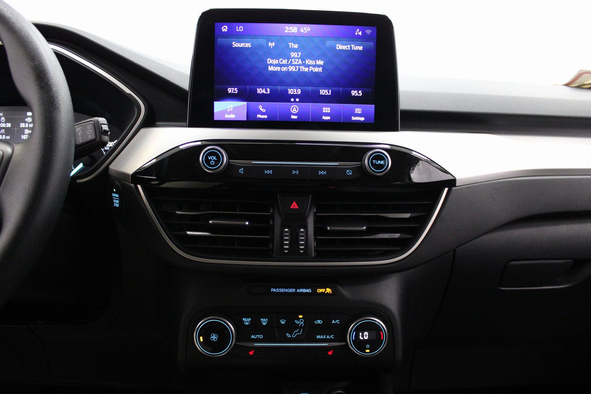 Used 2020 Ford Escape SE image 40