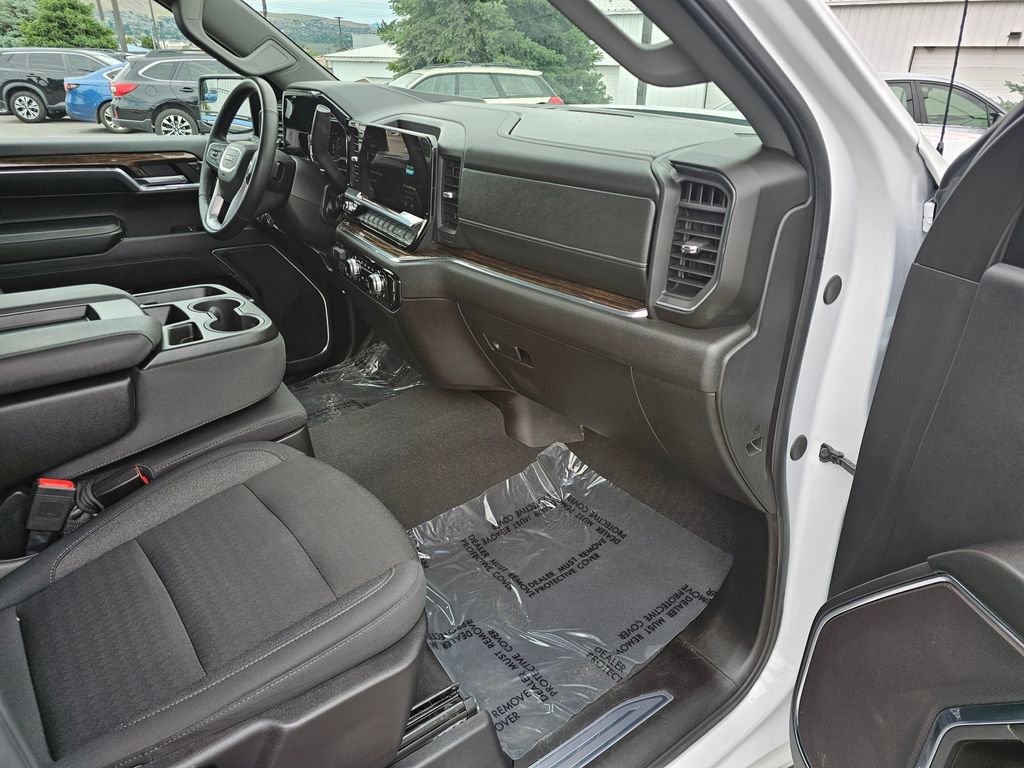 Certified 2024 GMC Sierra 1500 Elevation AWD/4WD image 10