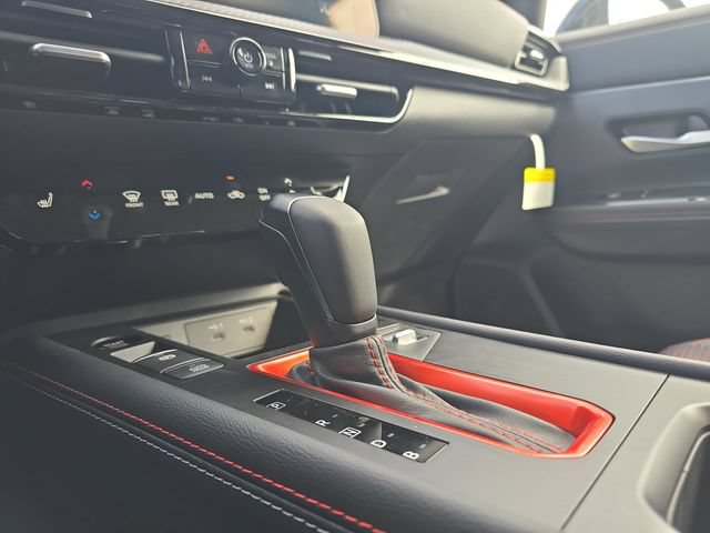 New 2026 Nissan Kicks SR w/ SR Premium Package FWD image 23
