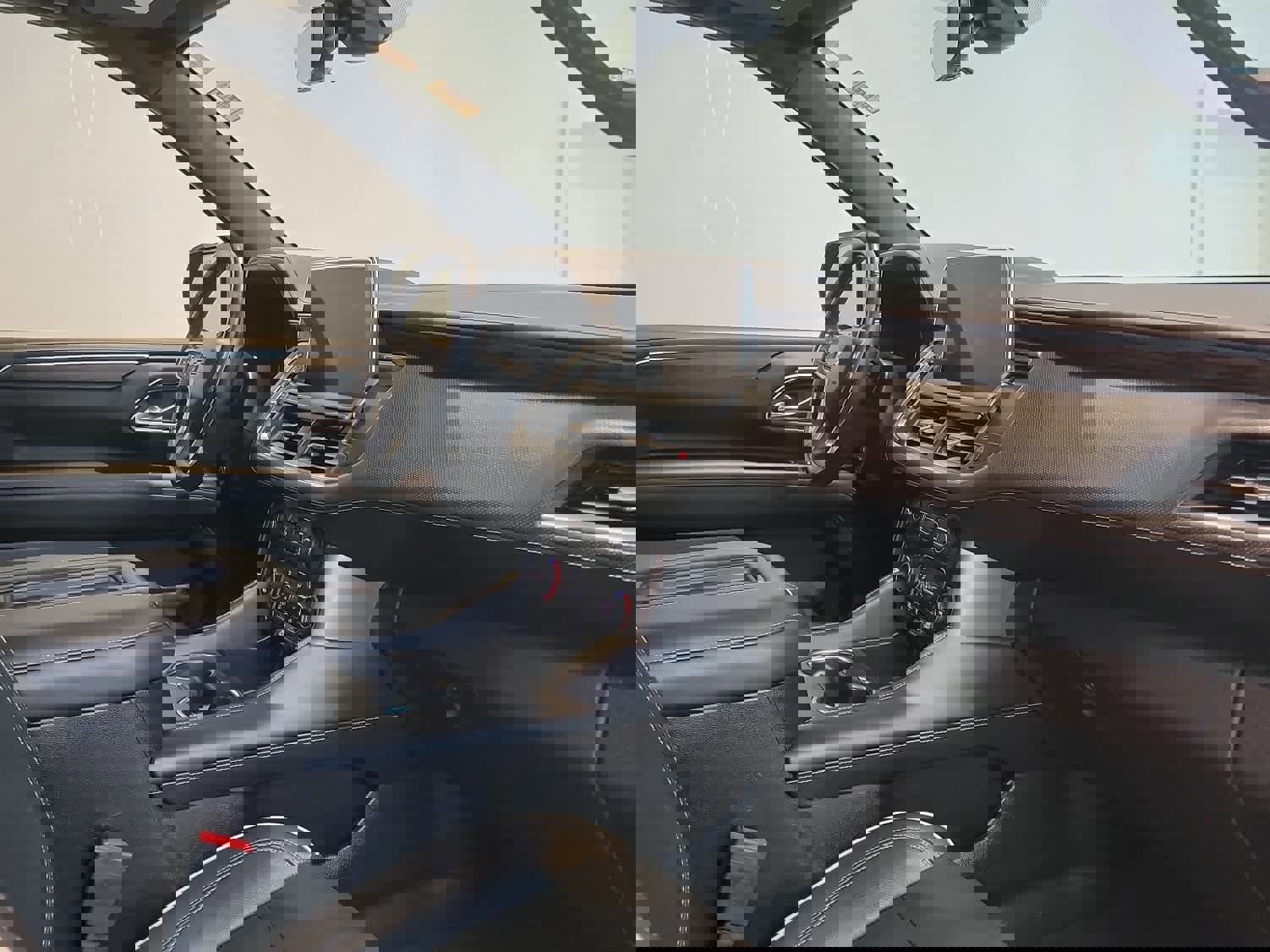 Used 2021 Chevrolet Tahoe Premier w/ Premium Package image 18