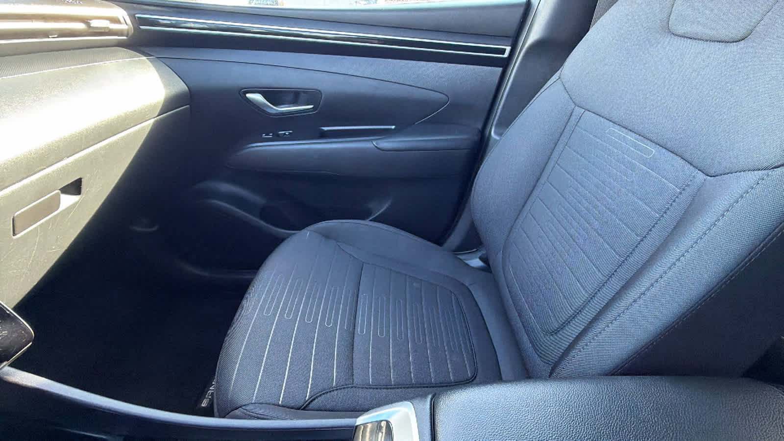 Used 2023 Hyundai Santa Cruz SE image 12