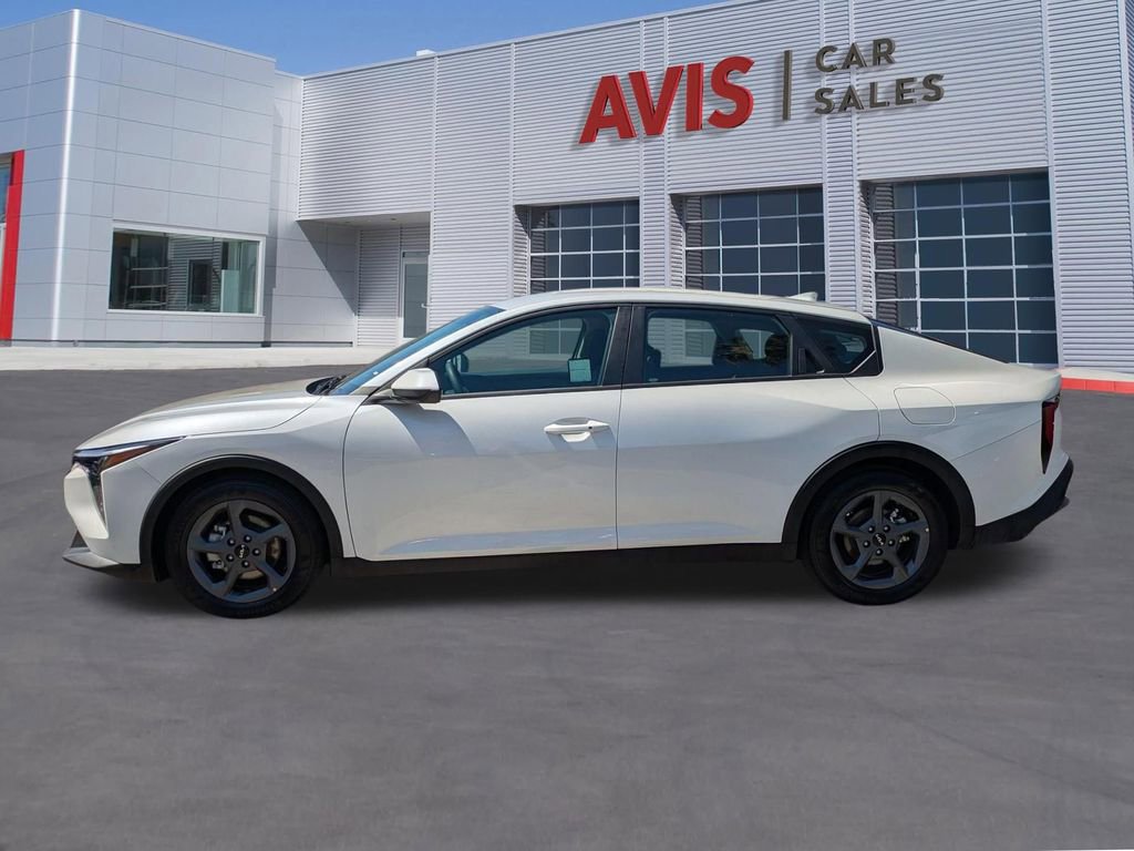 Used 2025 Kia K4 LXS image 10