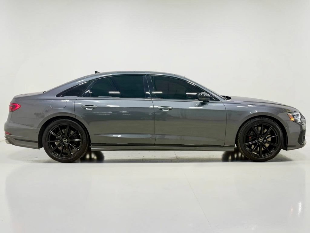 Used 2023 Audi S8 AWD/4WD image 13