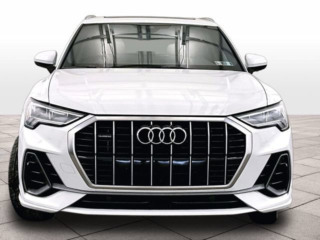 Used 2020 Audi Q3 2.0T Premium Plus w/ Premium Plus Package AWD/4WD image 3