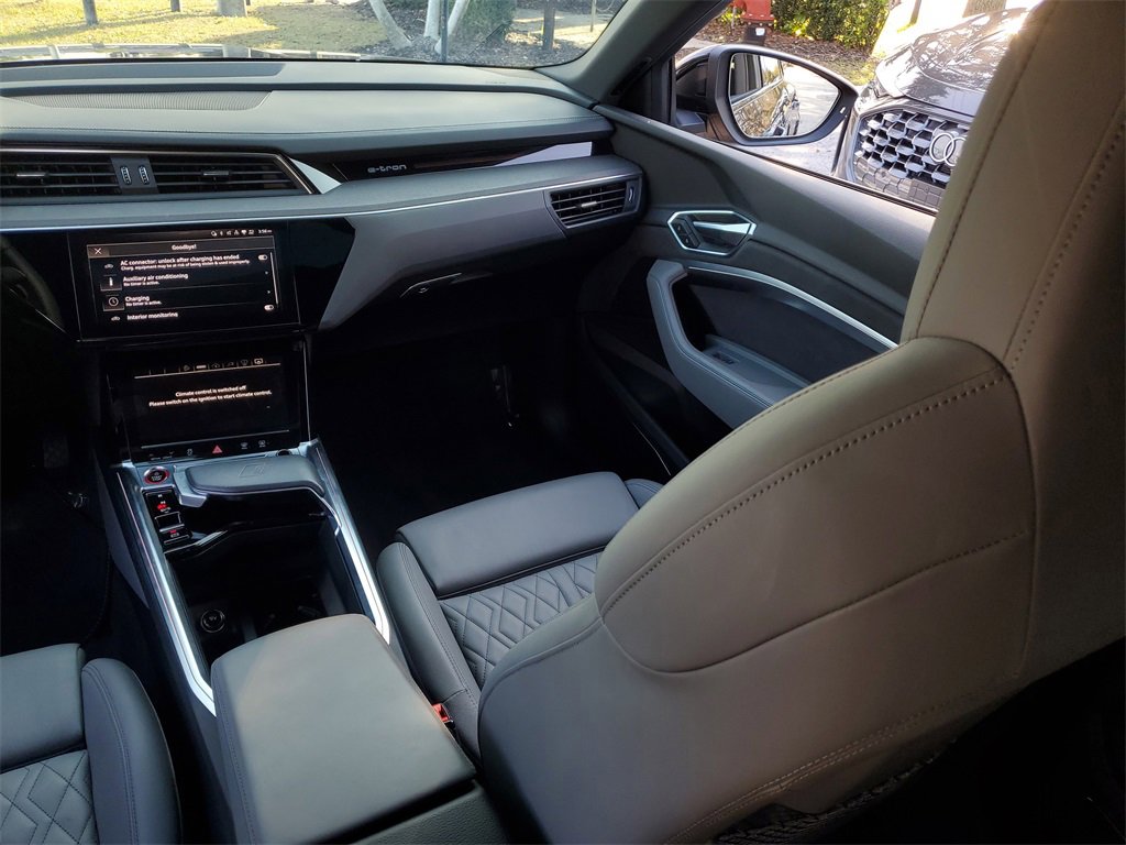 Used 2023 Audi e-tron S Prestige w/ Prestige Package image 23
