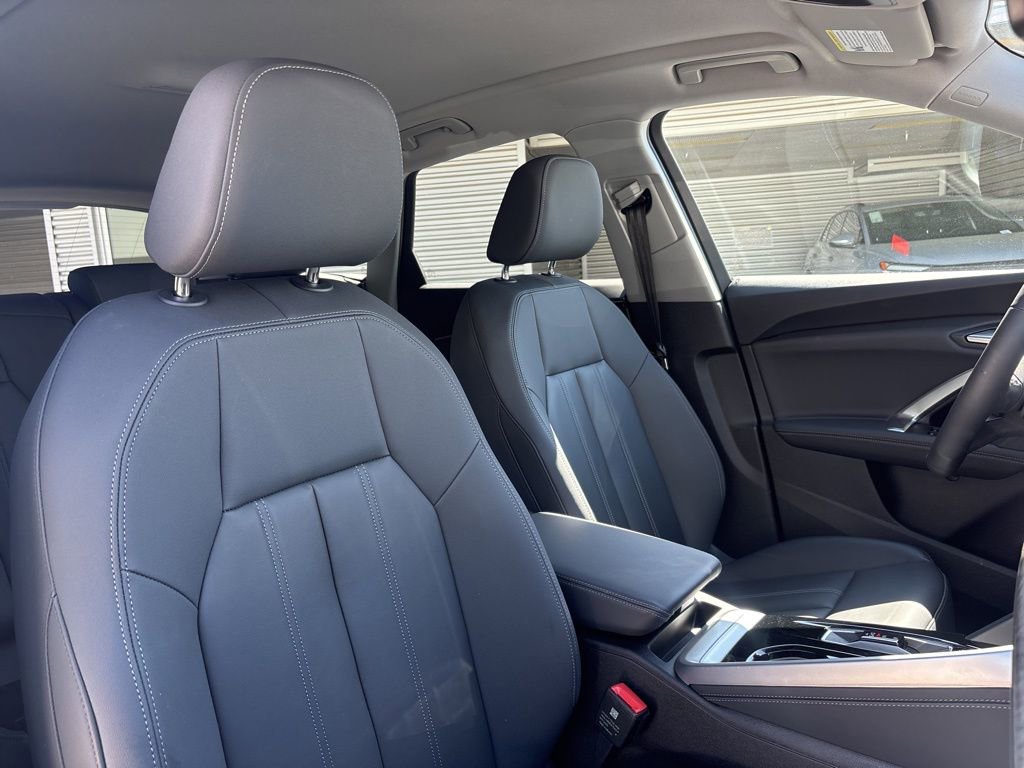 Used 2025 Audi Q5 Premium w/ Convenience Package image 16