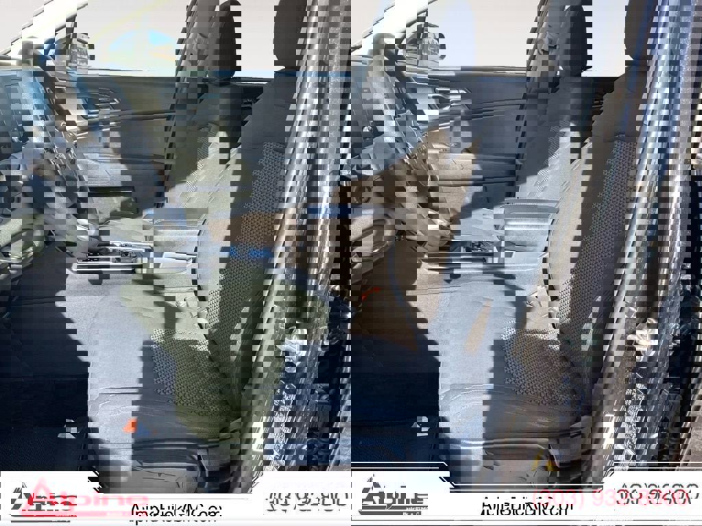 Used 2024 Kia Sportage LX image 9