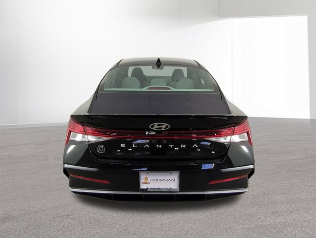 New 2026 Hyundai Elantra SEL Sport Premium FWD image 14