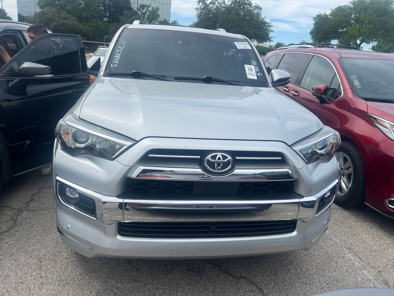 Used 2023 Toyota 4Runner Limited AWD/4WD image 2