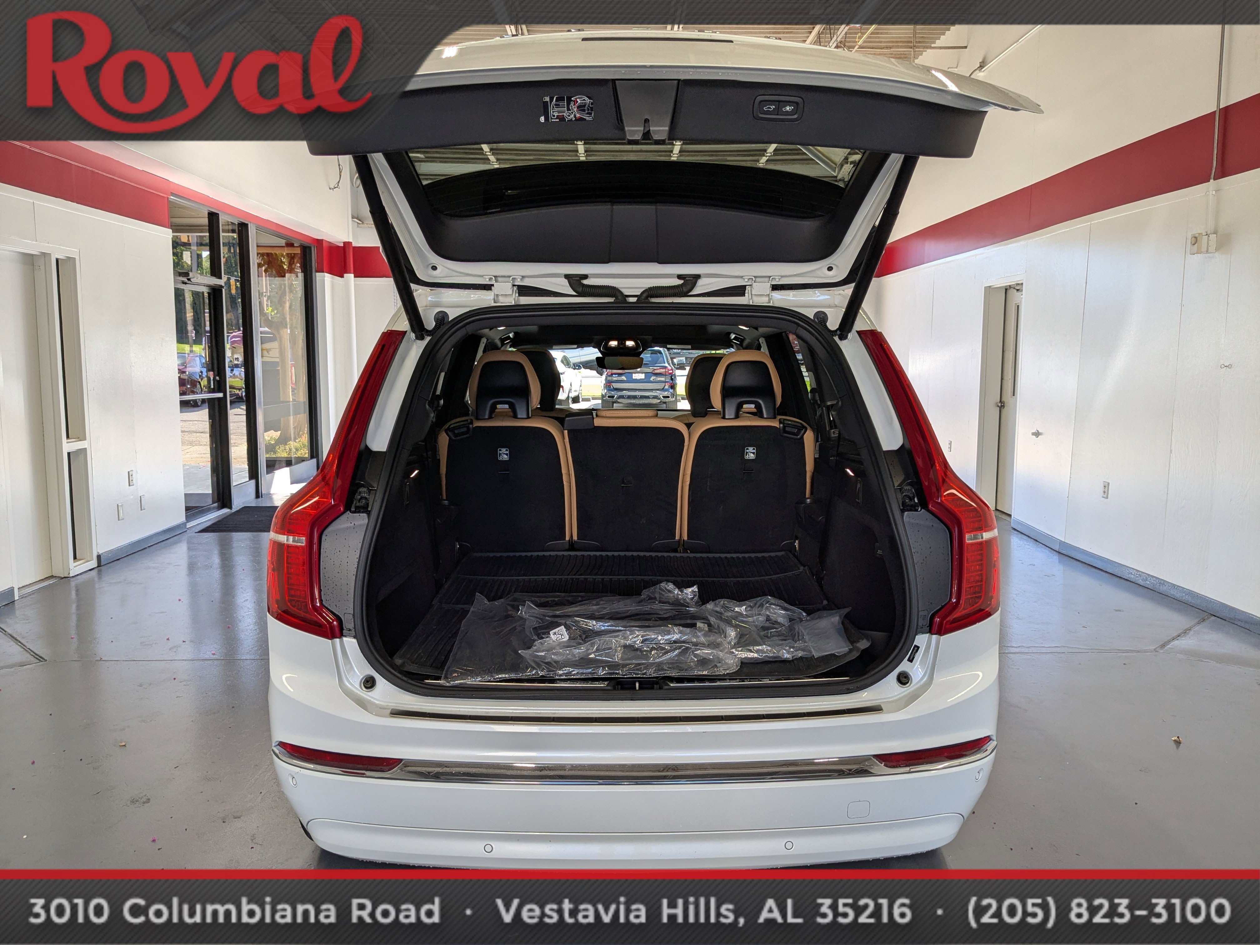 Used 2023 Volvo XC90 B6 Ultimate image 13