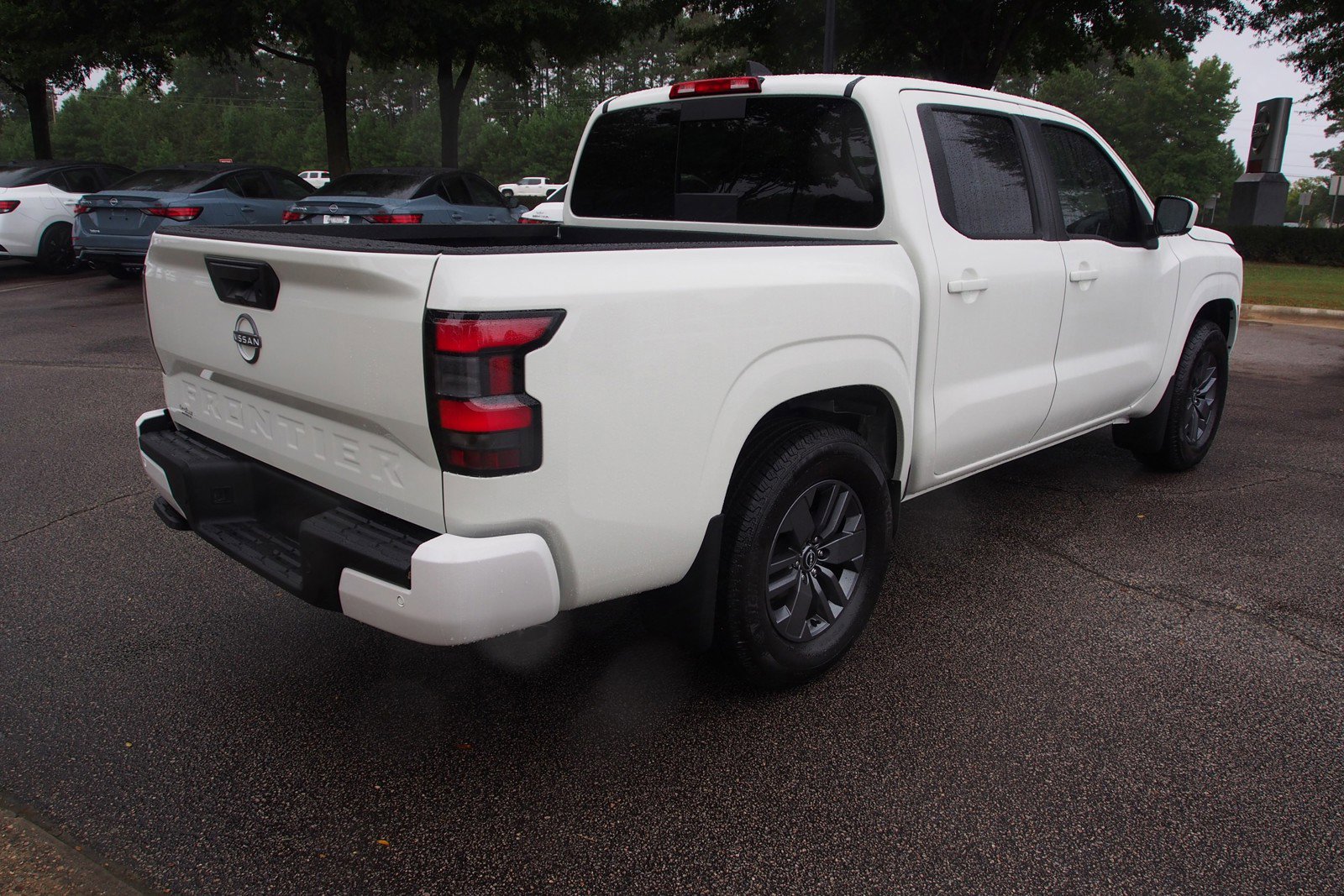 Used 2026 Nissan Frontier SV RWD image 7