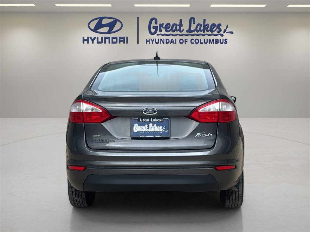 Used 2016 Ford Fiesta SE image 4