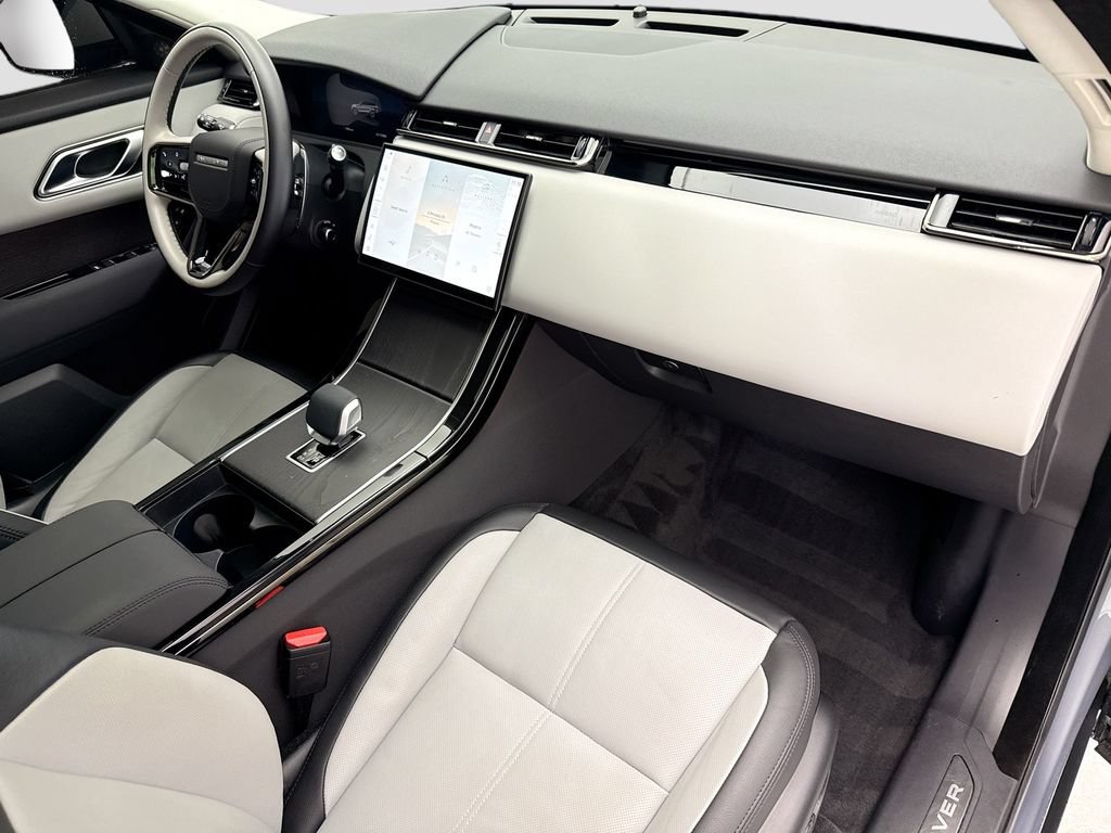 Used 2025 Land Rover Range Rover Velar S AWD/4WD image 16