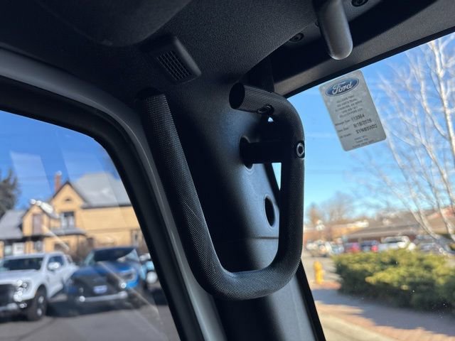 Used 2016 Jeep Wrangler Unlimited Sahara w/ Connectivity Group image 19