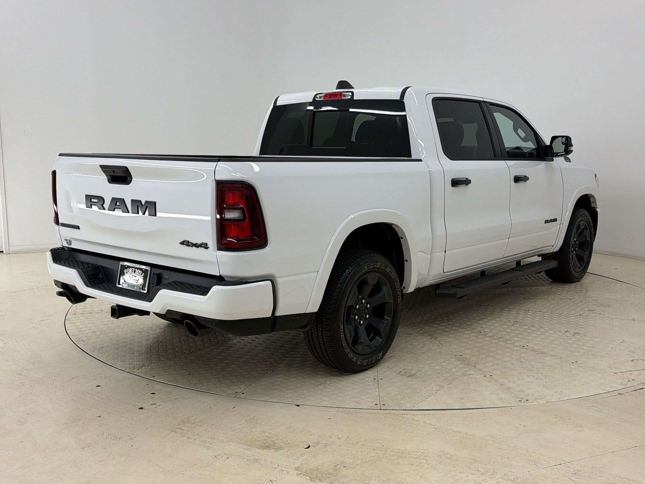 Used 2025 RAM 1500 Big Horn AWD/4WD image 9