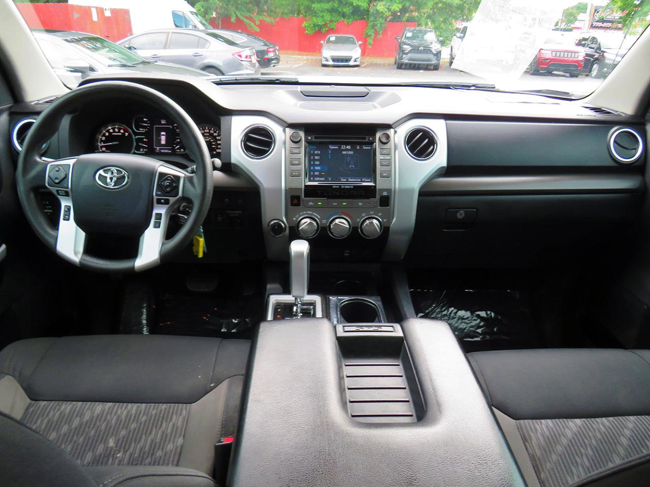 Used 2018 Toyota Tundra SR5 w/ SR5 Upgrade Package image 31