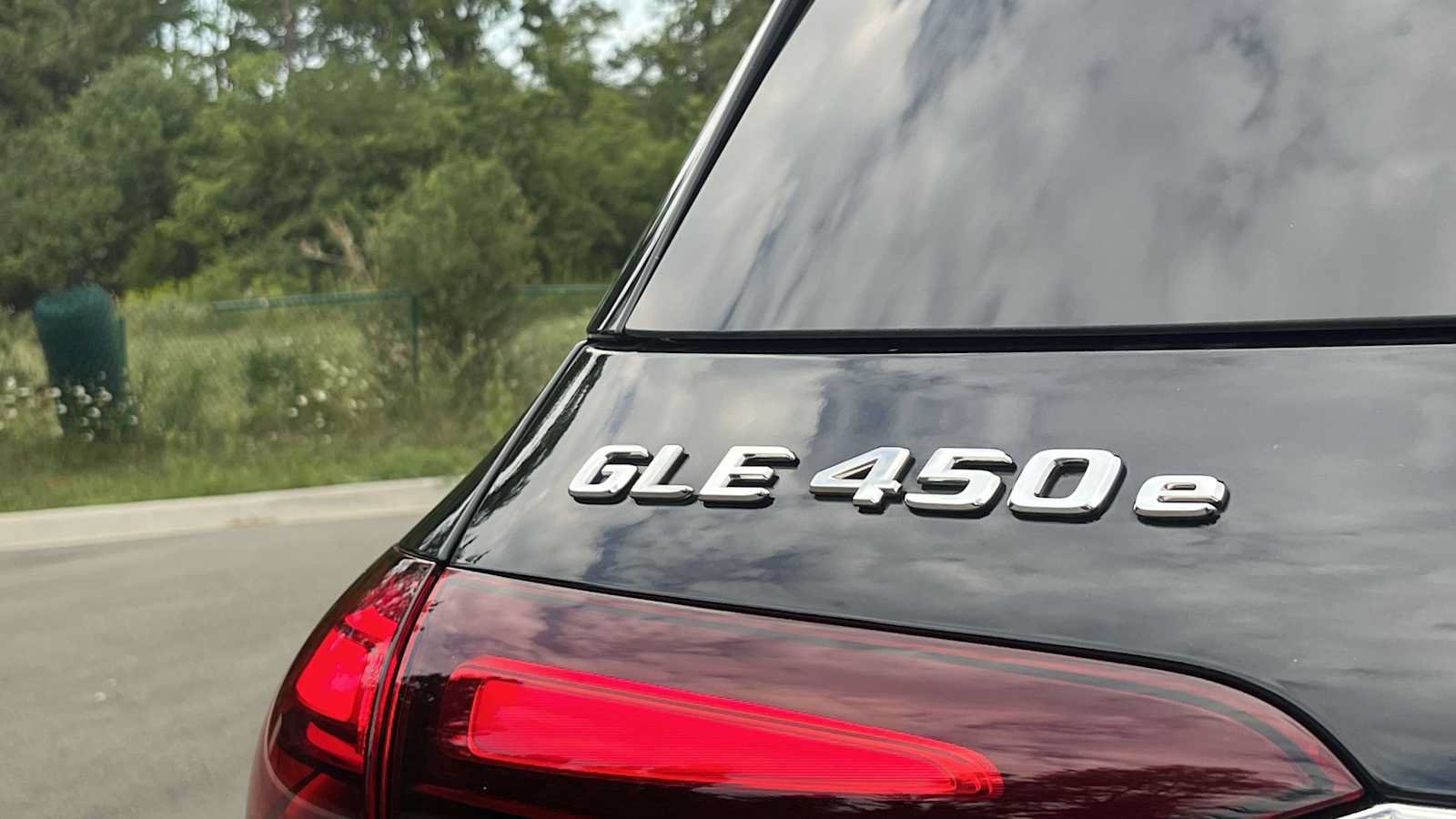 Certified 2025 Mercedes-Benz GLE 450e 4MATIC image 24