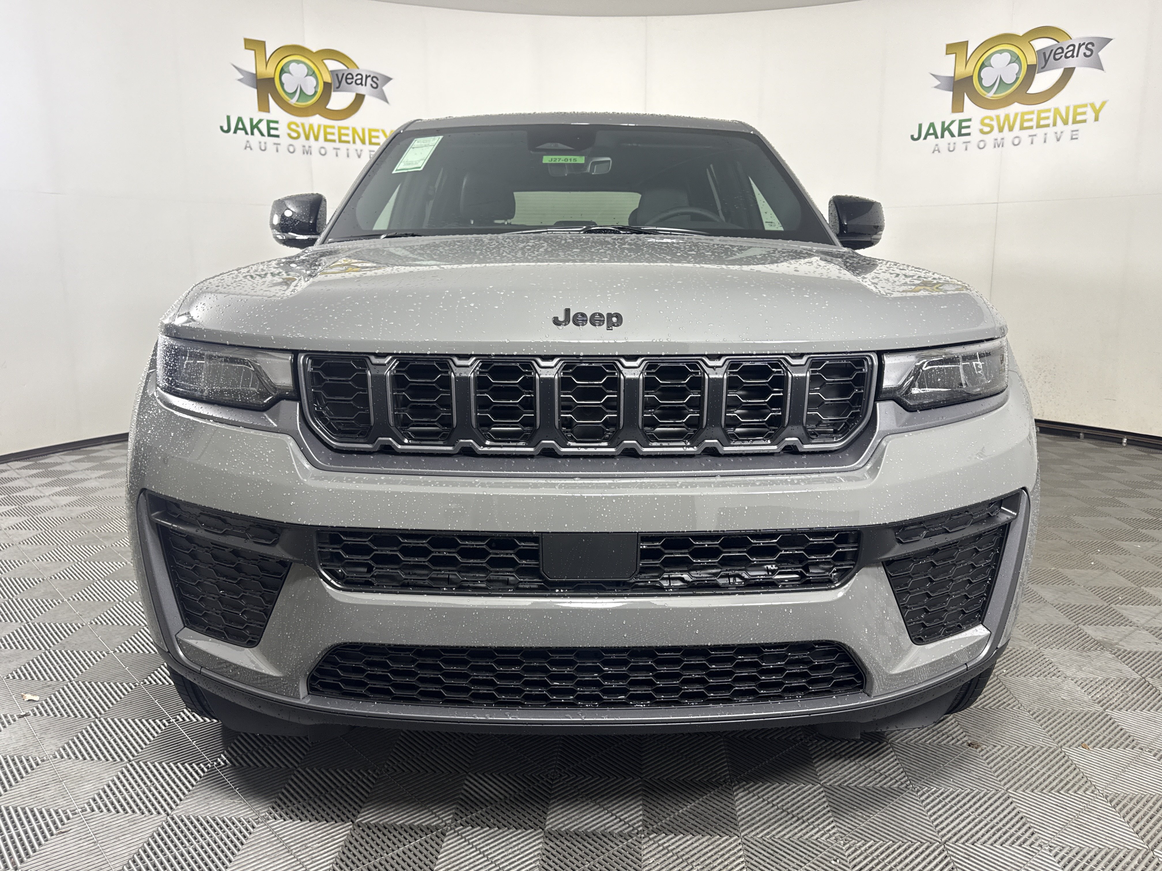 New 2027 Jeep Grand Cherokee 4WD image 3