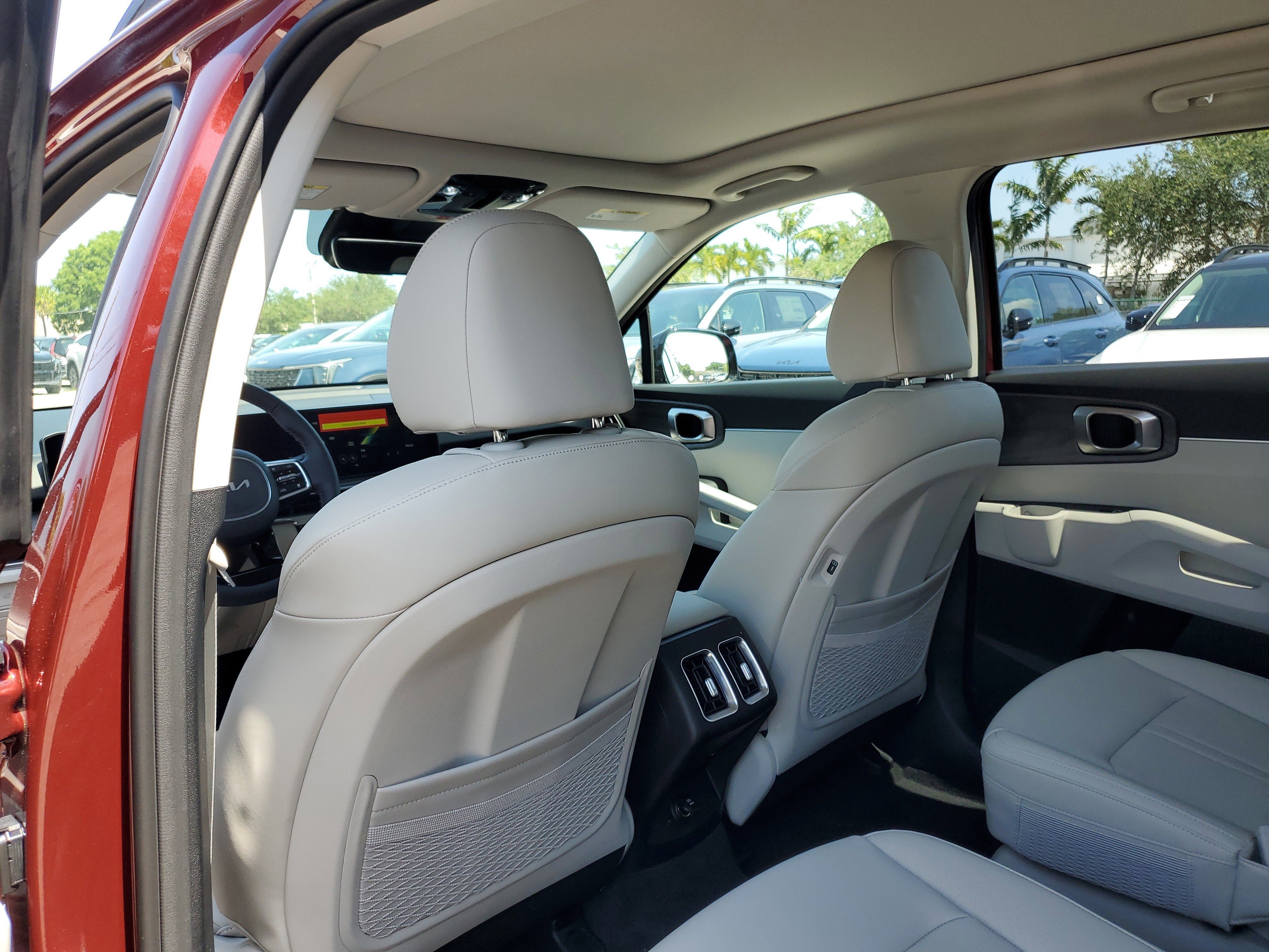 New 2025 Kia Sorento X-Line EX image 9