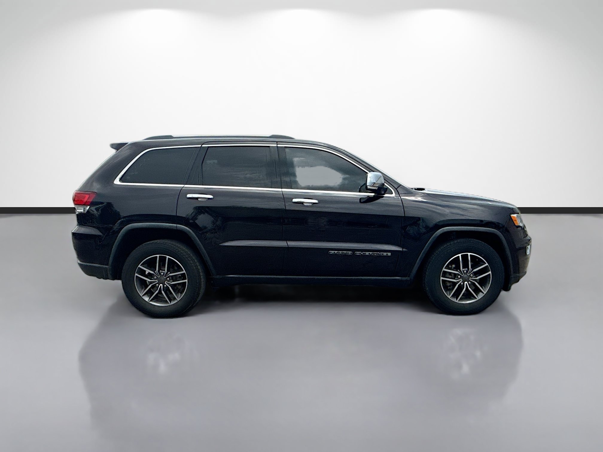 Used 2020 Jeep Grand Cherokee Limited RWD image 2