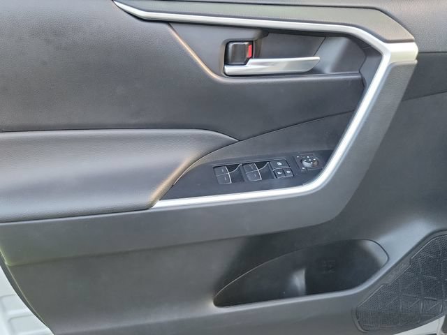 Used 2024 Toyota RAV4 XLE FWD image 12