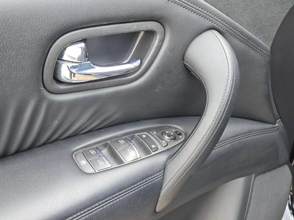 Used 2021 Nissan Armada SV w/ SV Appearance Package image 21