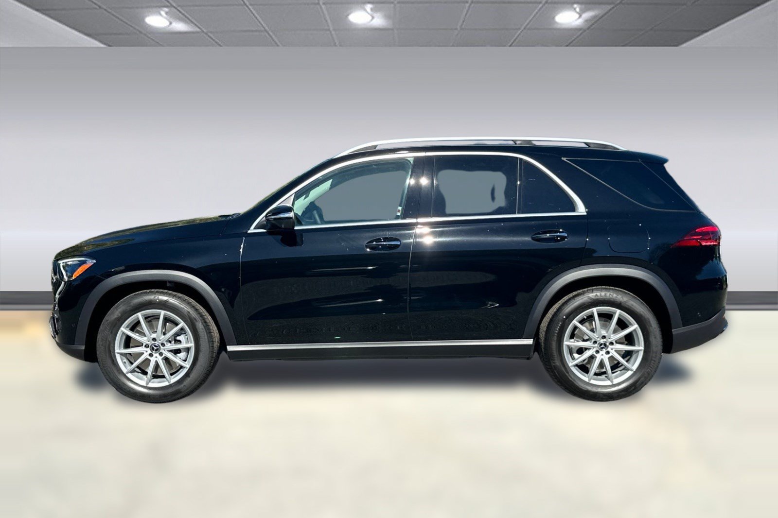 New 2026 Mercedes-Benz GLE 450e 4MATIC image 2