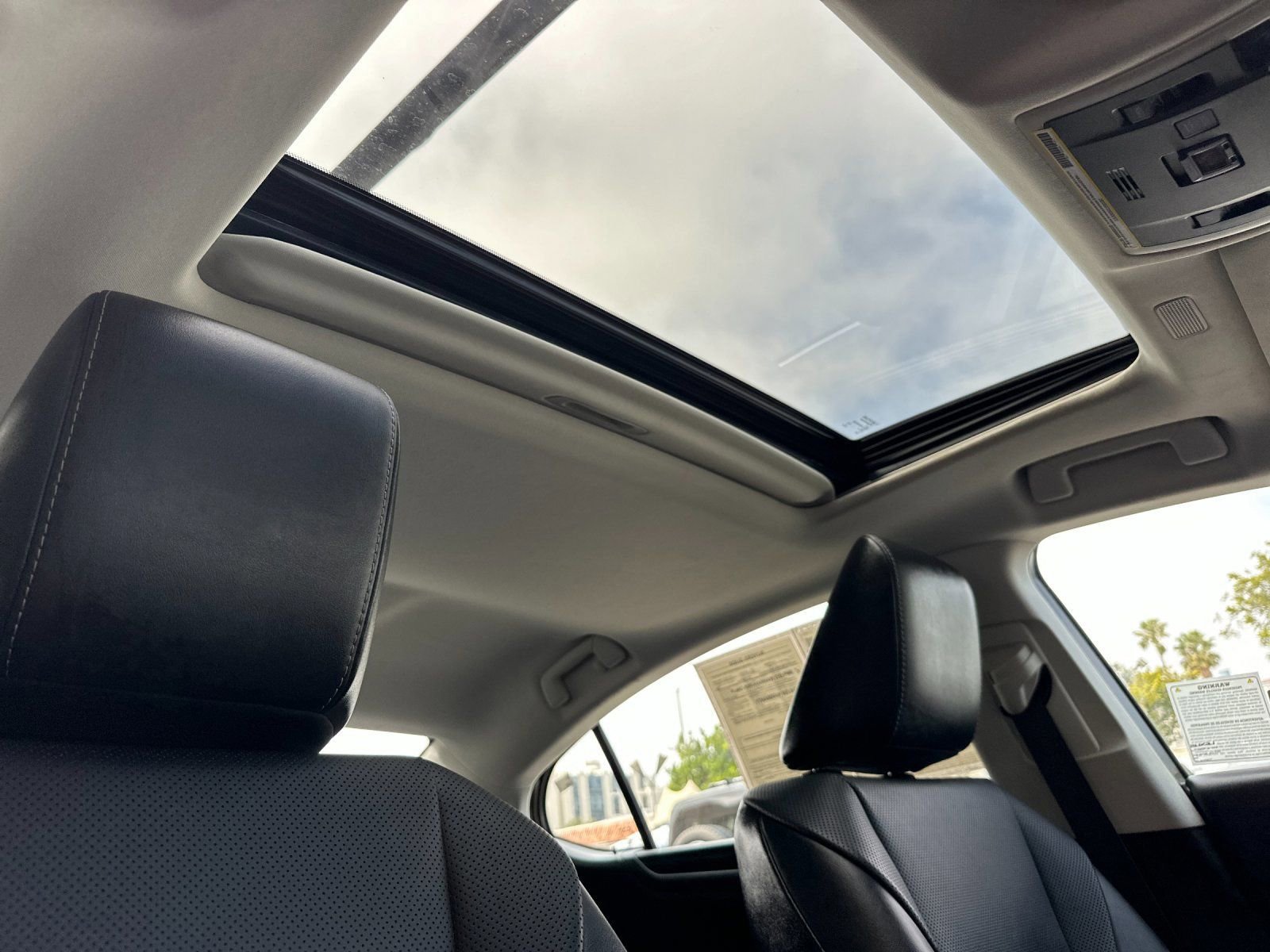 Used 2022 Lexus ES 350 w/ Premium Package image 18