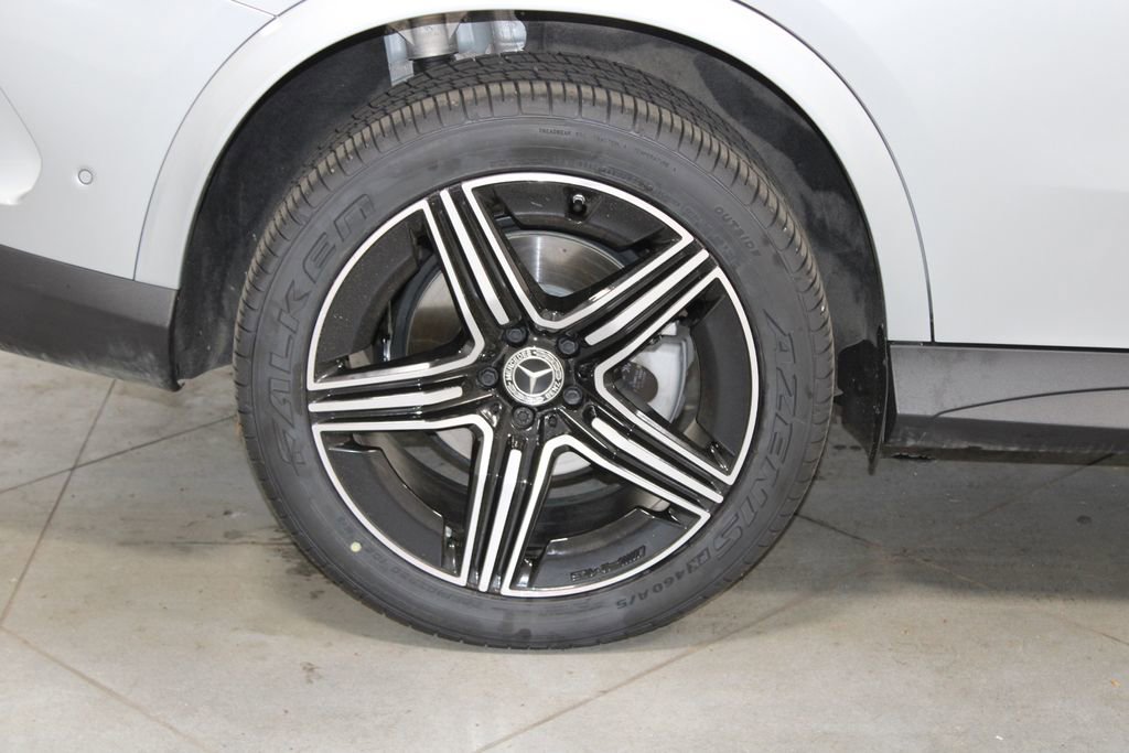 Used 2024 Mercedes-Benz GLC 300 4MATIC image 13