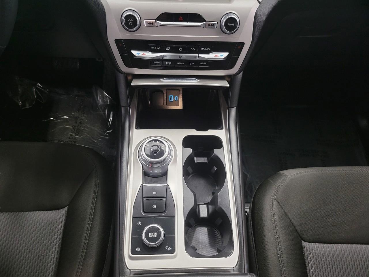 Used 2023 Ford Explorer XLT w/ Class IV Trailer Tow Package image 17