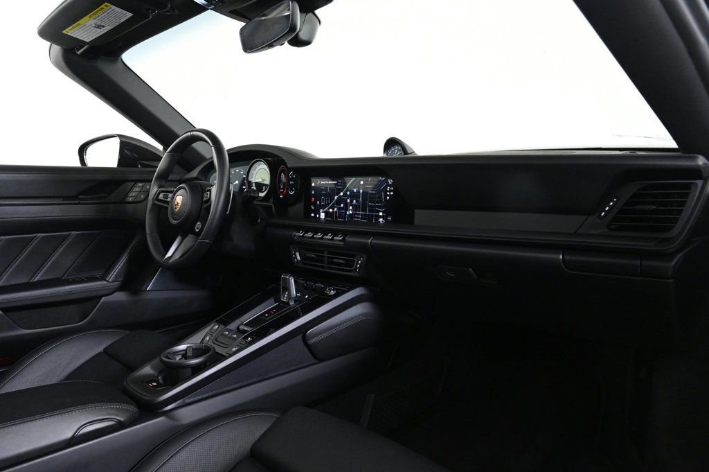 Certified 2023 Porsche 911 image 17