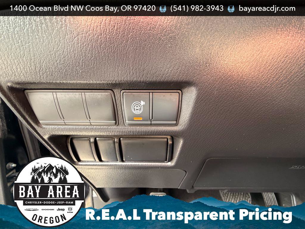 Used 2021 Nissan Armada SV AWD/4WD image 20