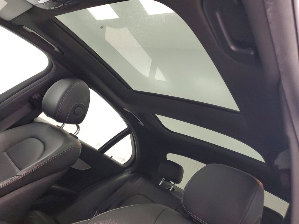 Used 2018 Mercedes-Benz C 300 4MATIC Sedan image 24