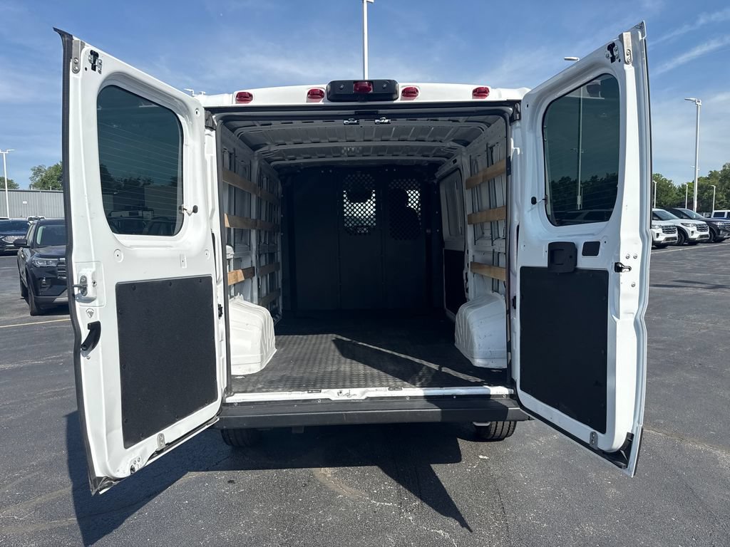 Used 2025 RAM ProMaster 2500 w/ U-Haul Equipment Group FWD image 13