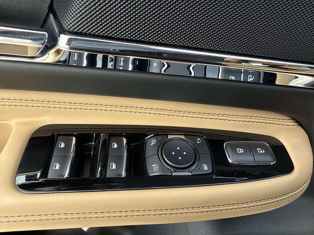 Certified 2020 Lincoln Corsair Reserve w/ Equipment Group 201A image 19