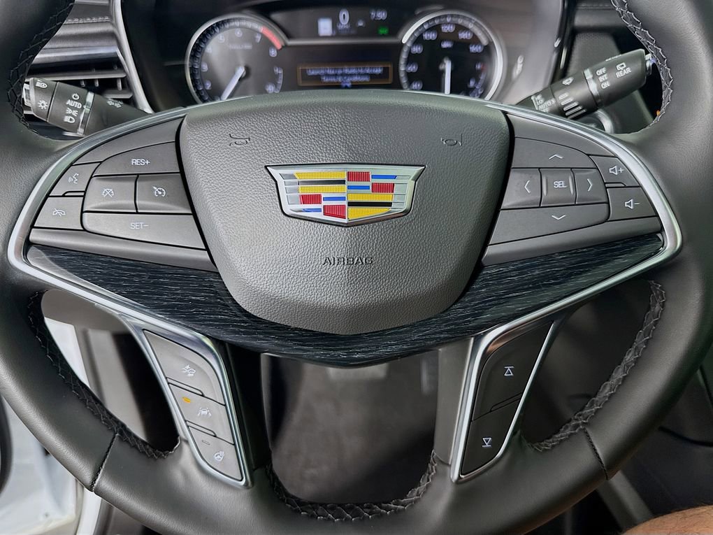 Used 2025 Cadillac XT5 Premium Luxury FWD image 16