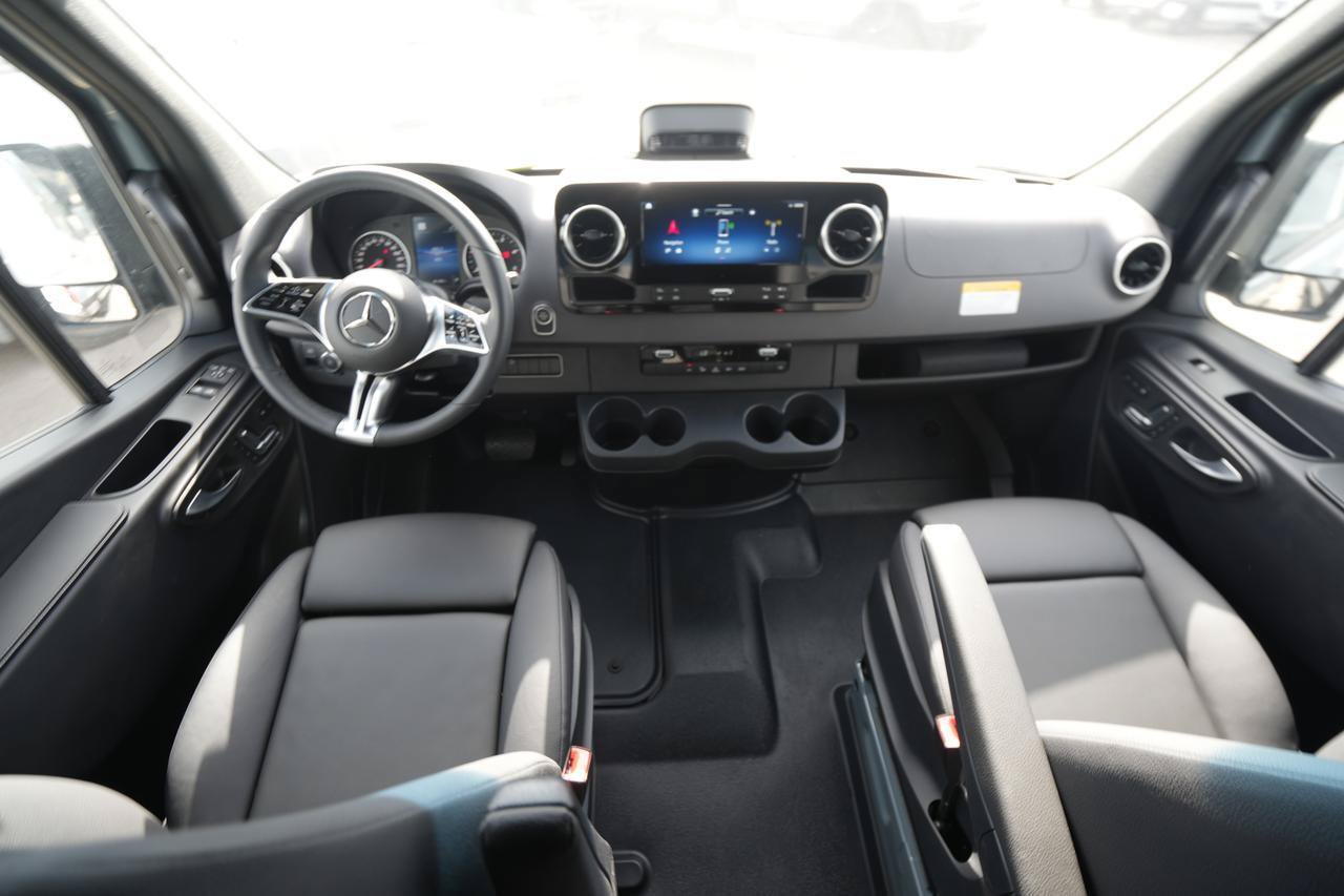 New 2026 Mercedes-Benz Sprinter 2500 image 24