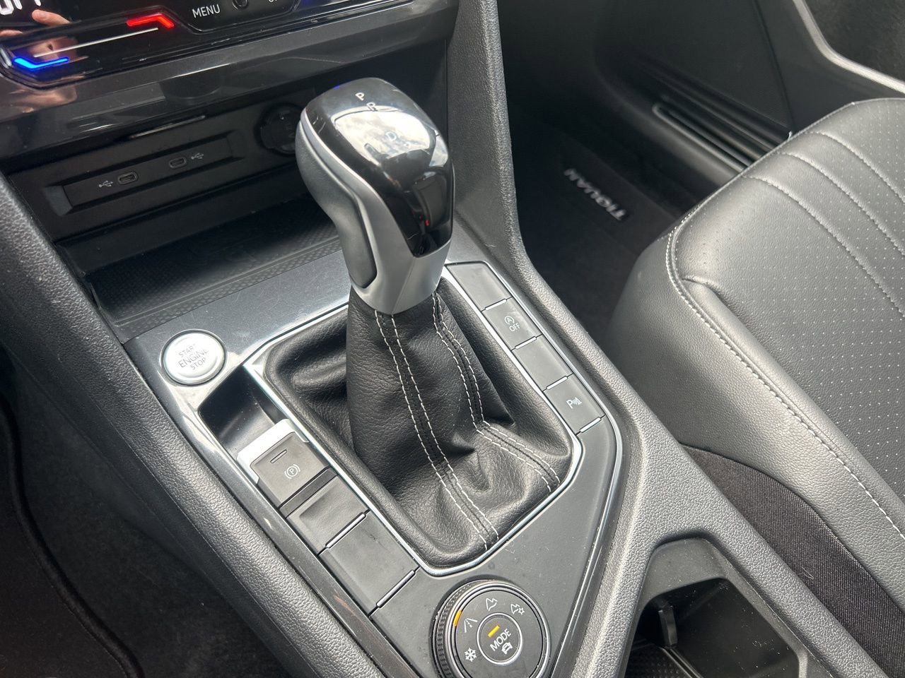 Used 2024 Volkswagen Tiguan SE R-Line image 12