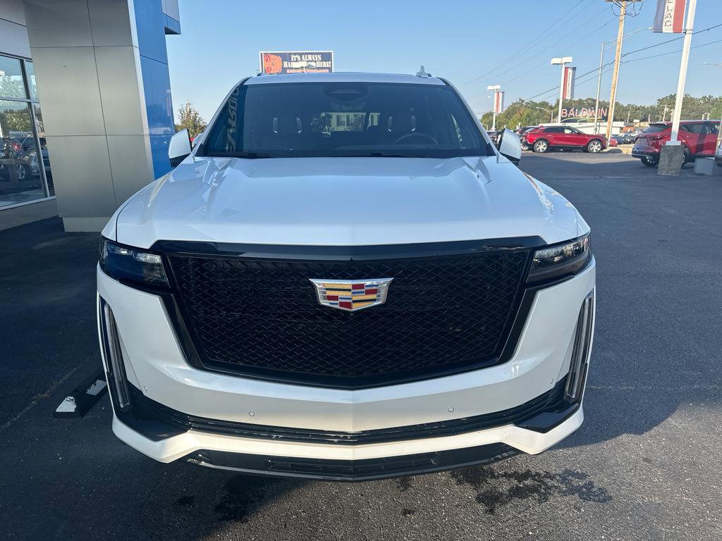 Used 2023 Cadillac Escalade Sport Platinum image 3