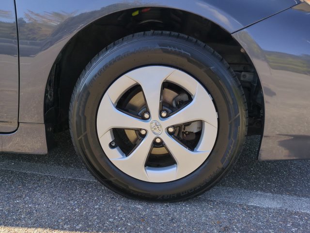 Used 2013 Toyota Prius Two FWD image 11