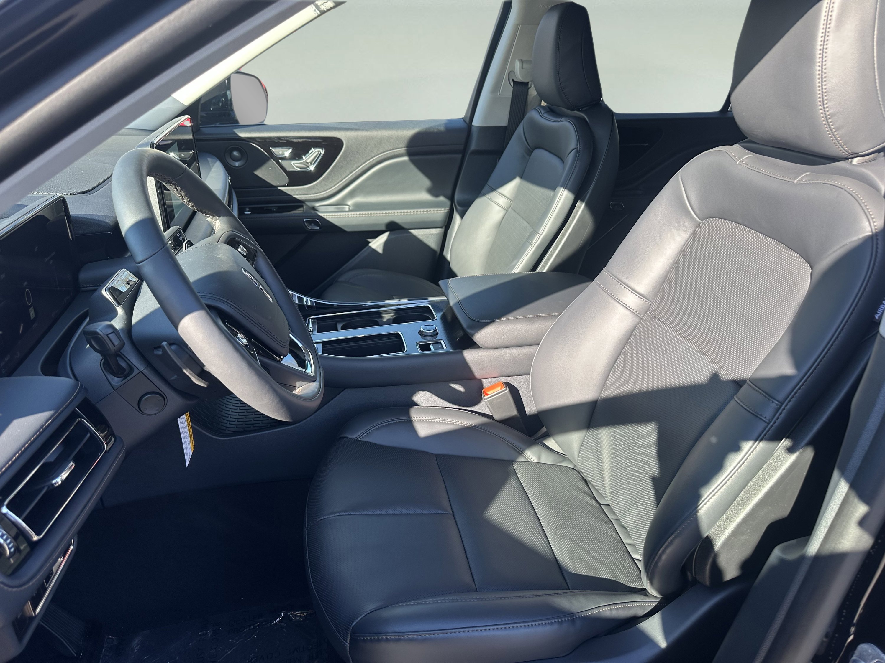 New 2026 Lincoln Aviator AWD image 9