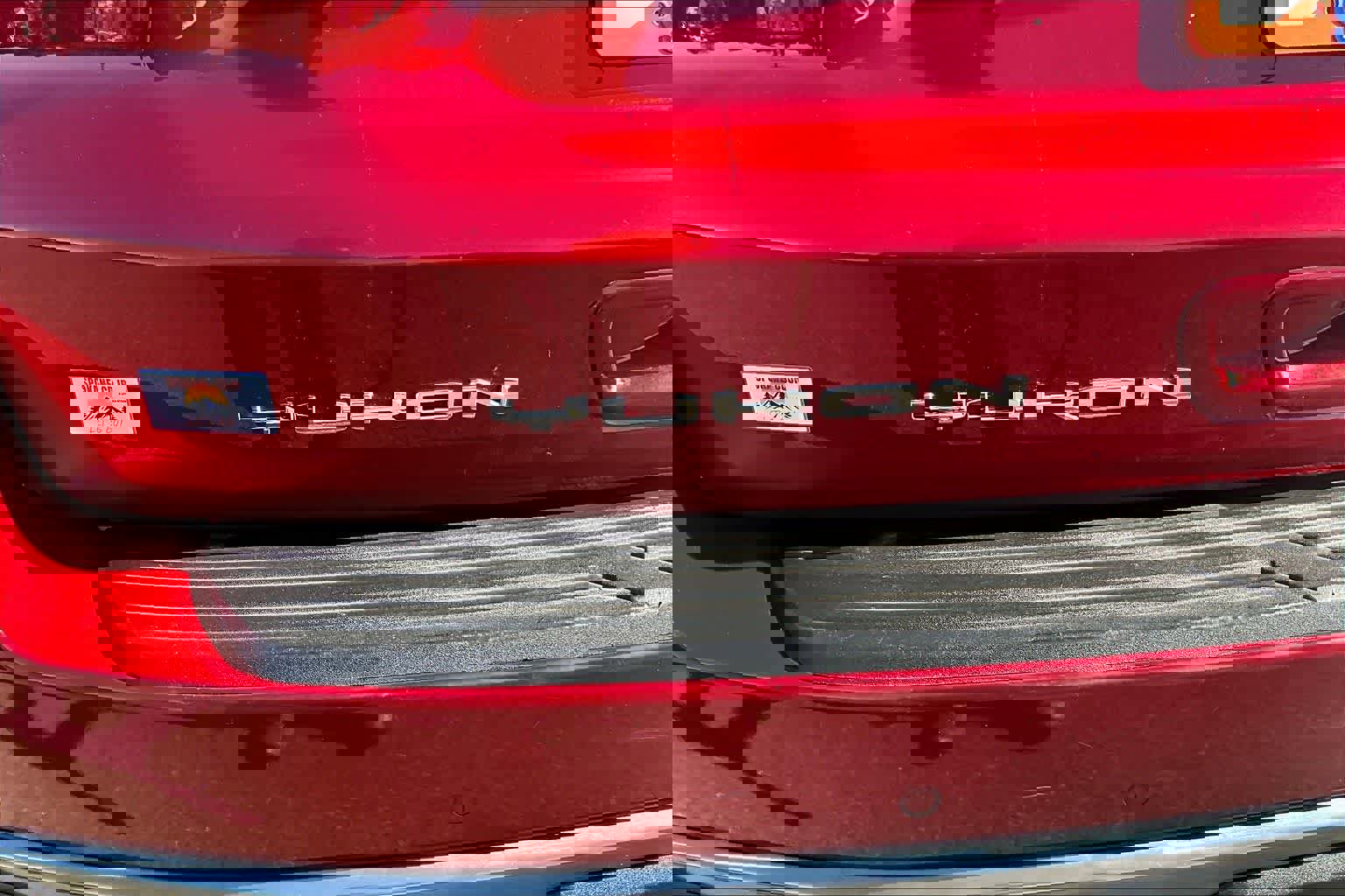 Used 2022 GMC Yukon AT4 image 7