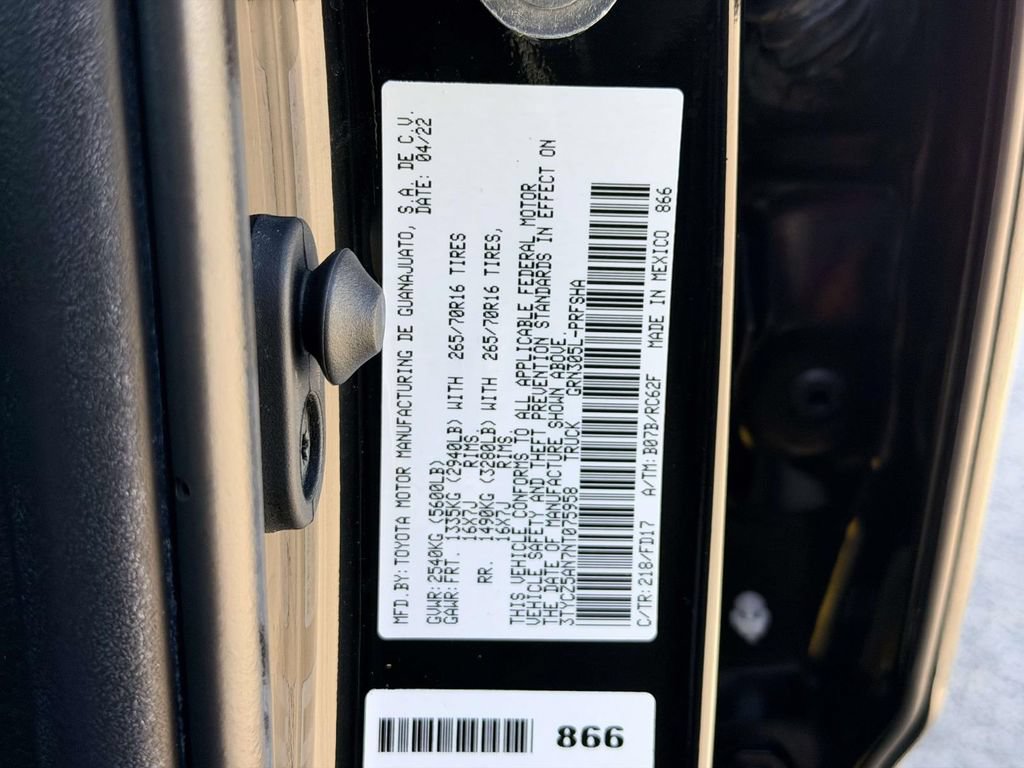 Certified 2022 Toyota Tacoma TRD Off-Road AWD/4WD image 26