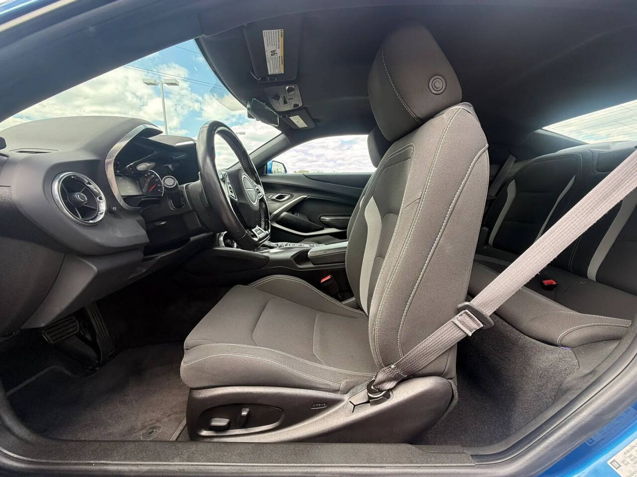 Used 2017 Chevrolet Camaro LT RWD image 12