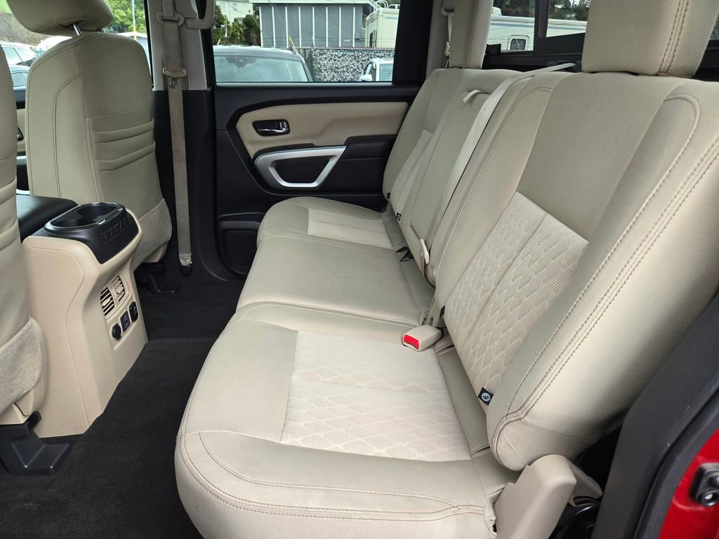 Used 2019 Nissan Titan SV w/ SV Convenience Package image 13