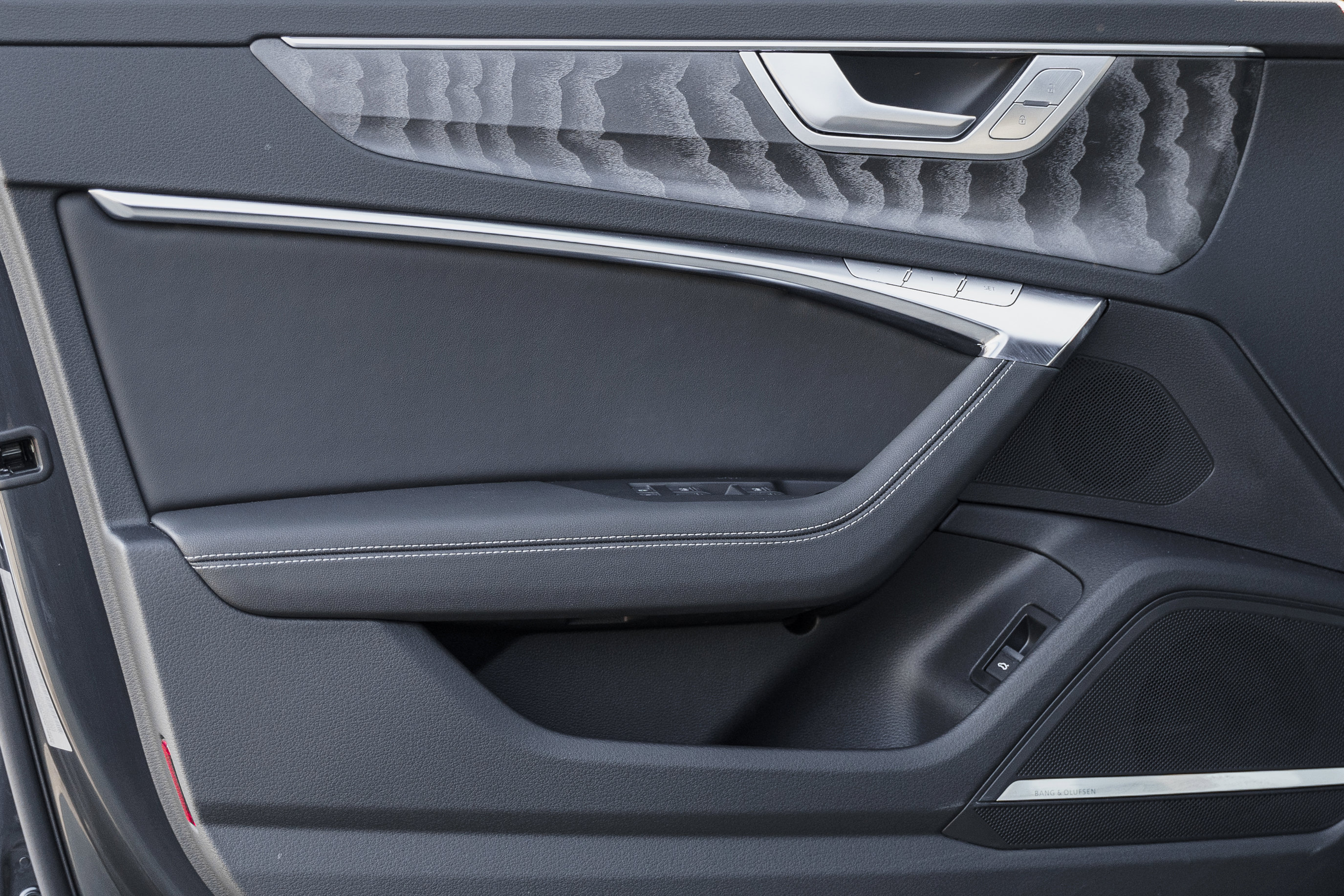 Used 2025 Audi A6 Premium Plus w/ Driver Assistance Package image 30