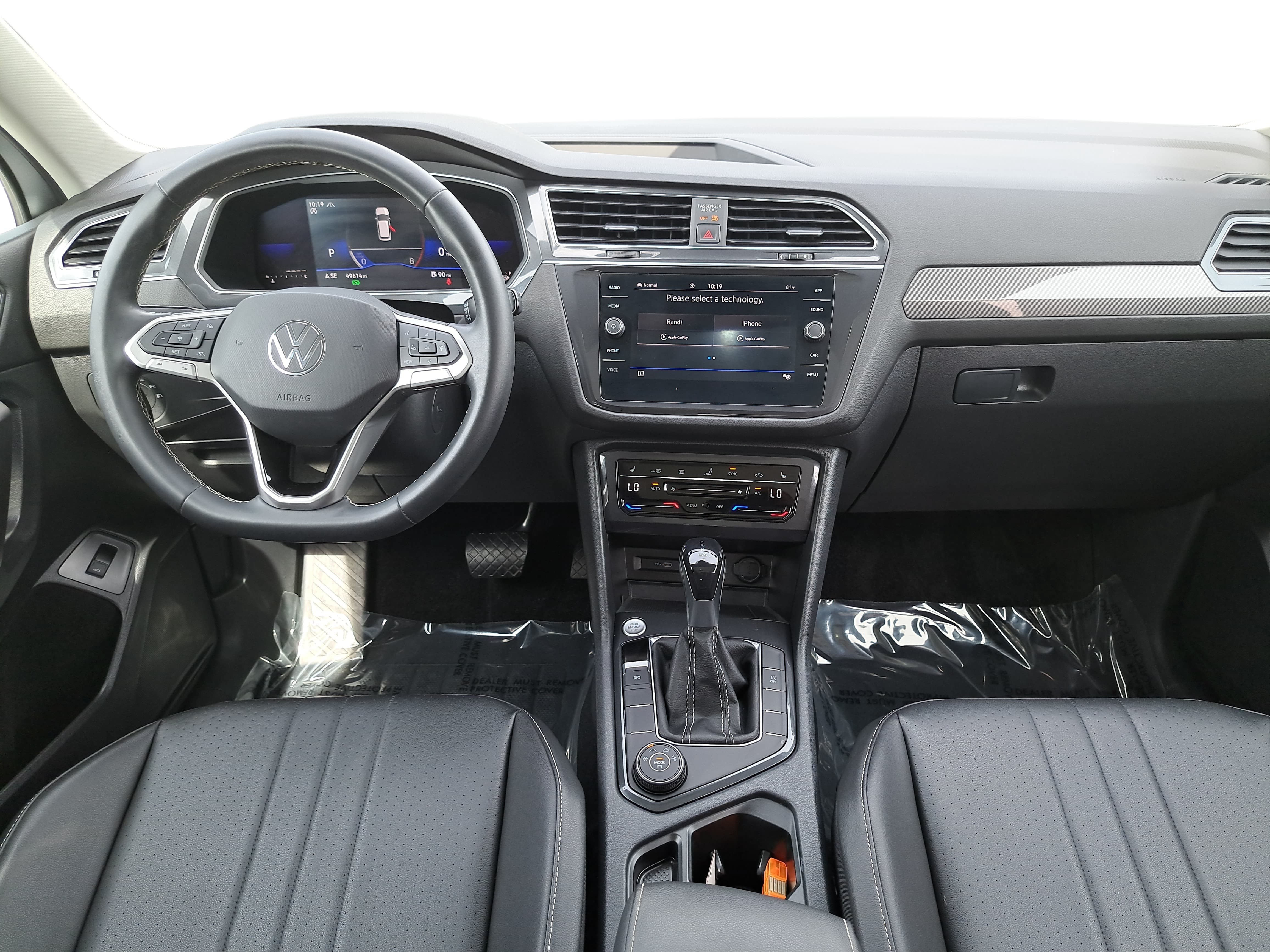 Certified 2022 Volkswagen Tiguan SE w/ Panoramic Sunroof Package AWD/4WD image 9