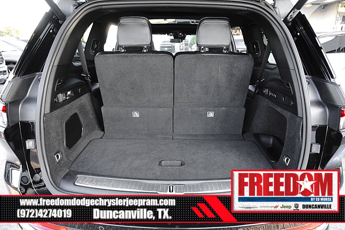 Used 2023 Jeep Grand Cherokee L Overland w/ Trailer Tow Group (B) RWD image 45