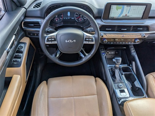 Used 2022 Kia Telluride SX w/ Towing Package image 7